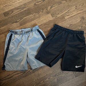 Nike Men's Black and Gray Athletic Shorts